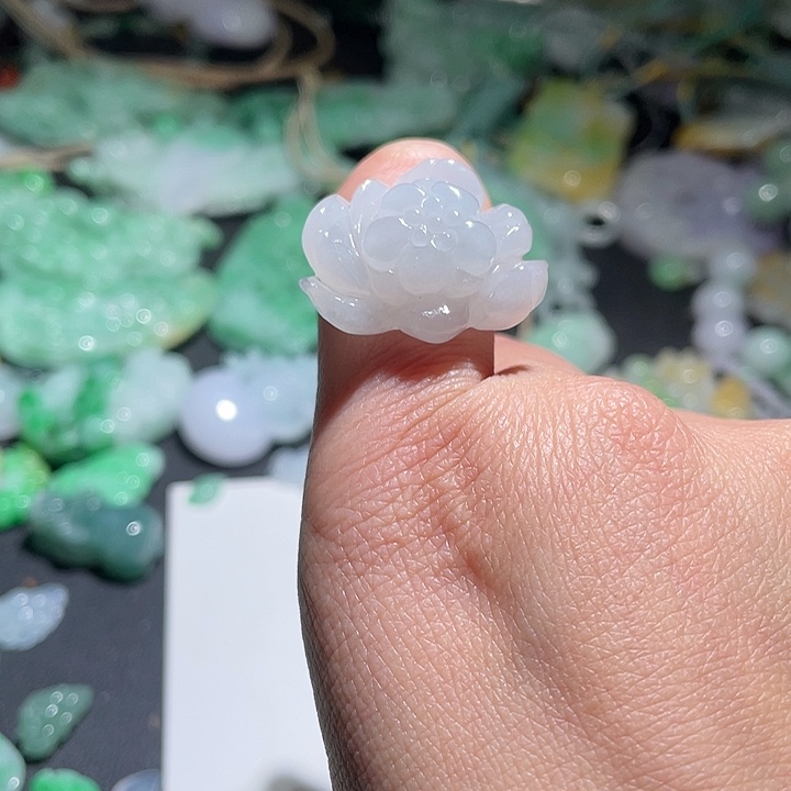 颈饰未镶嵌翡翠天