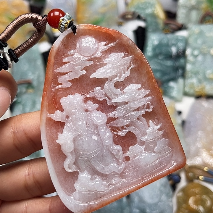 一***过翡翠未镶嵌颈饰财神