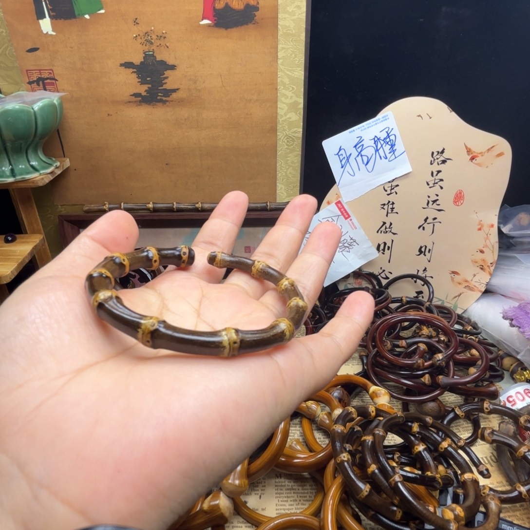 蜗***牛木质非金属藤镯子