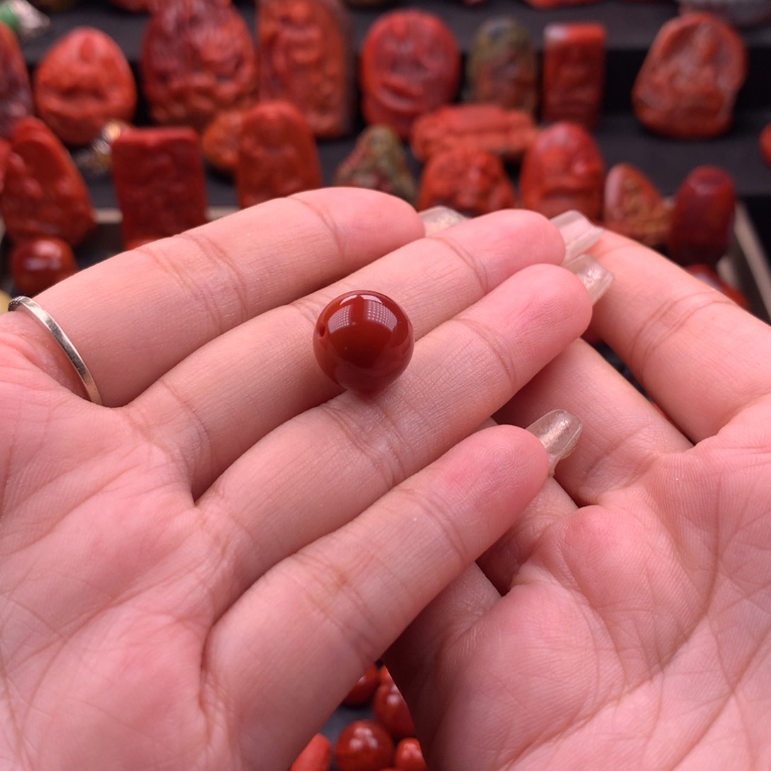 南红玛瑙南红川料原矿圆珠13mm➕未镶嵌陈*峰