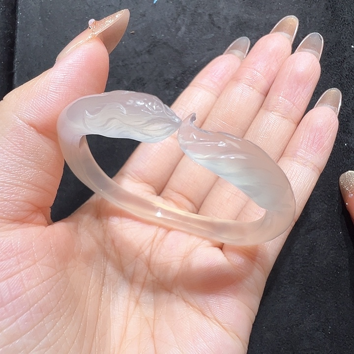 玛瑙/玉髓手镯未镶嵌