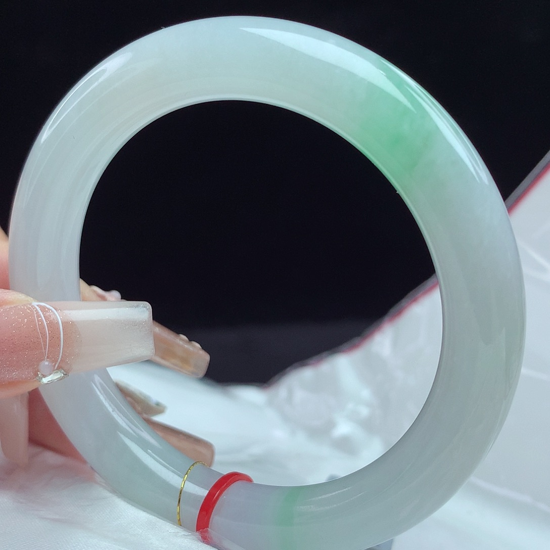 翡翠手镯（圆镯）未镶嵌54圆条8309