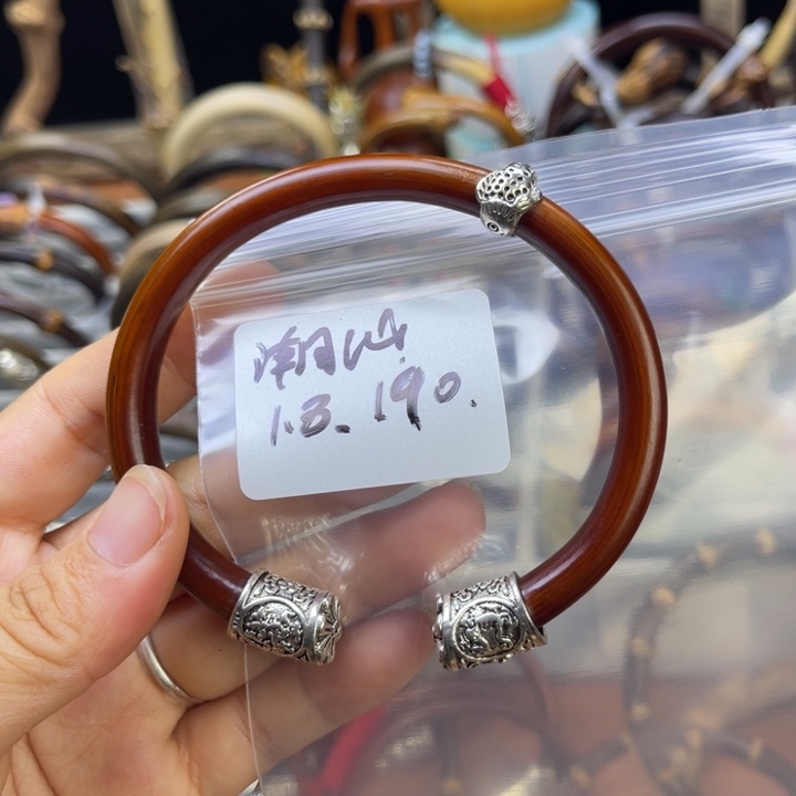 潮***阁鸡翅木福利来啦啊