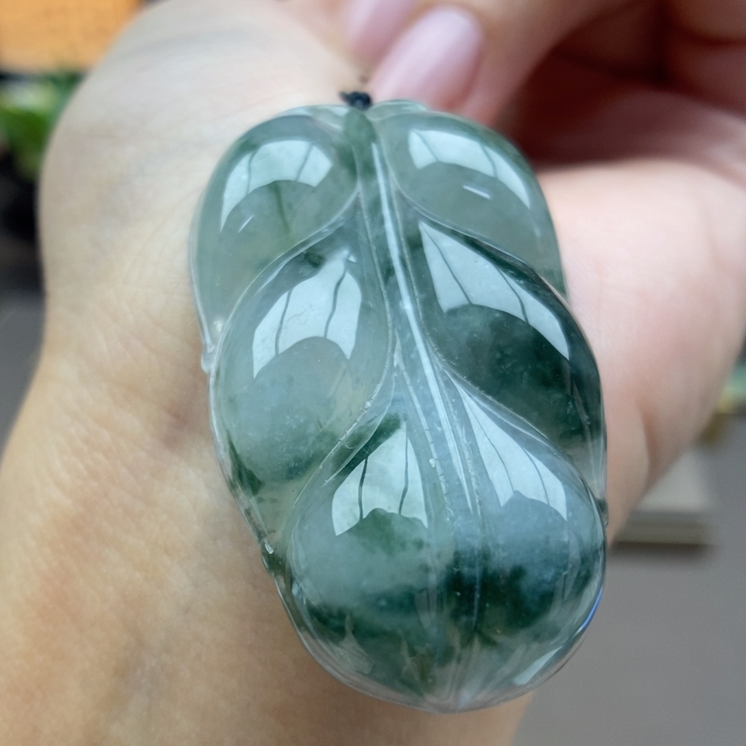 翡翠未镶嵌颈饰吊坠89