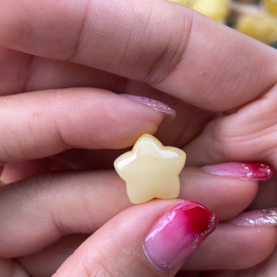 琥珀裸石未镶嵌蜜蜡