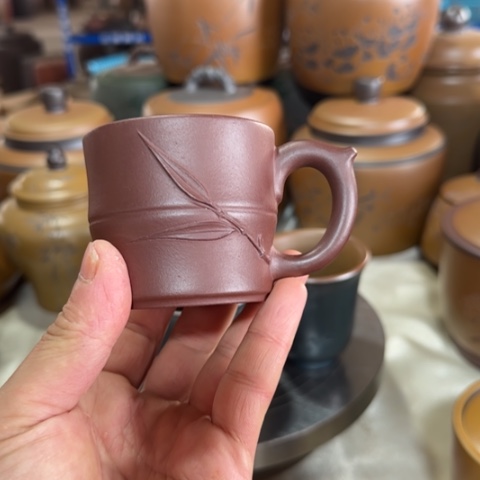 紫砂茶杯。。。。。。。。