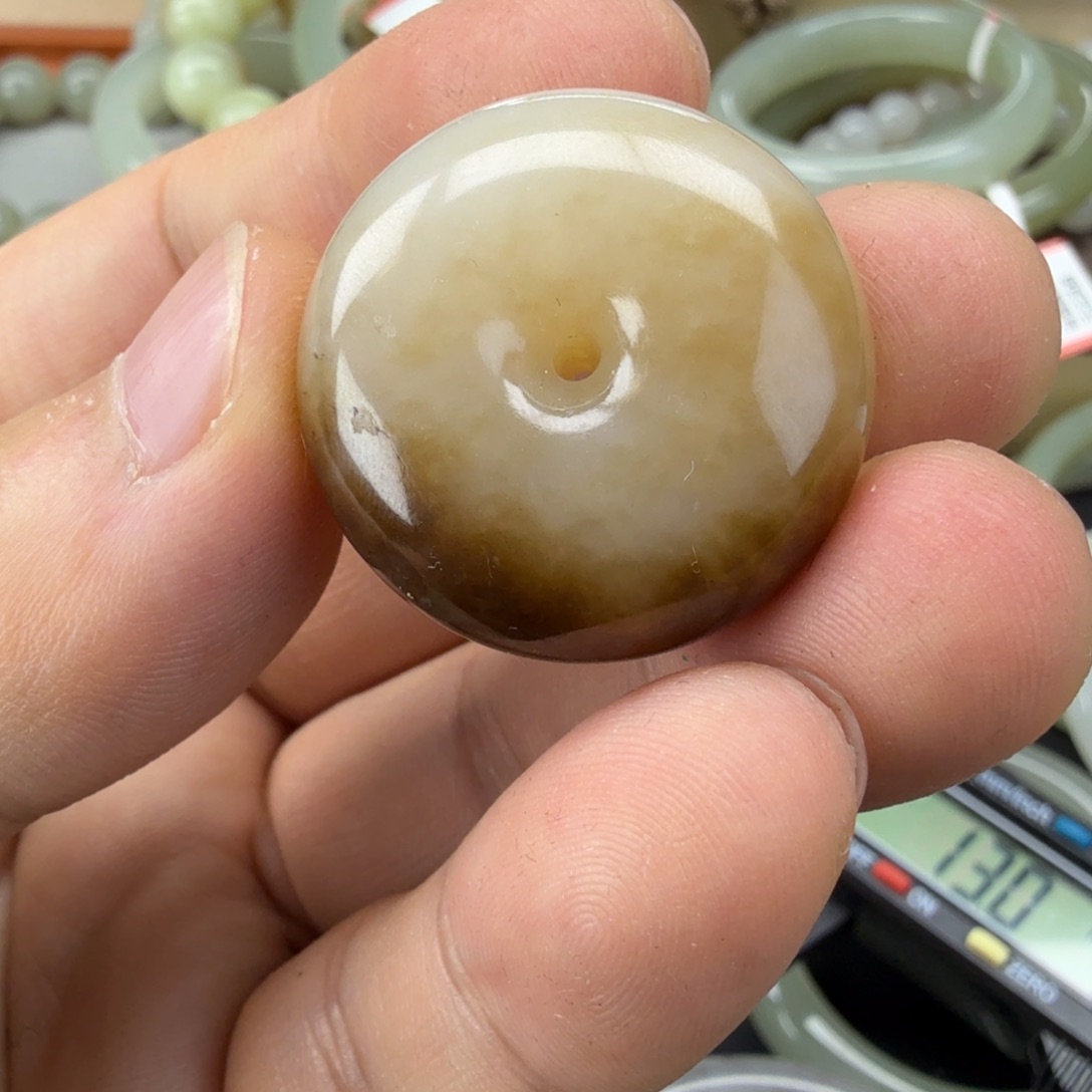 和田玉（糖玉）未镶嵌手镯