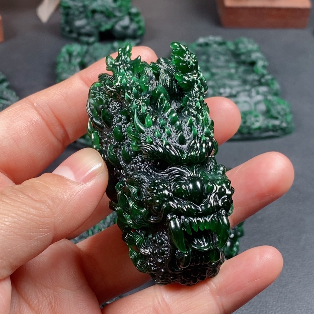 定制翡翠未镶嵌飘*翡翠吊坠x