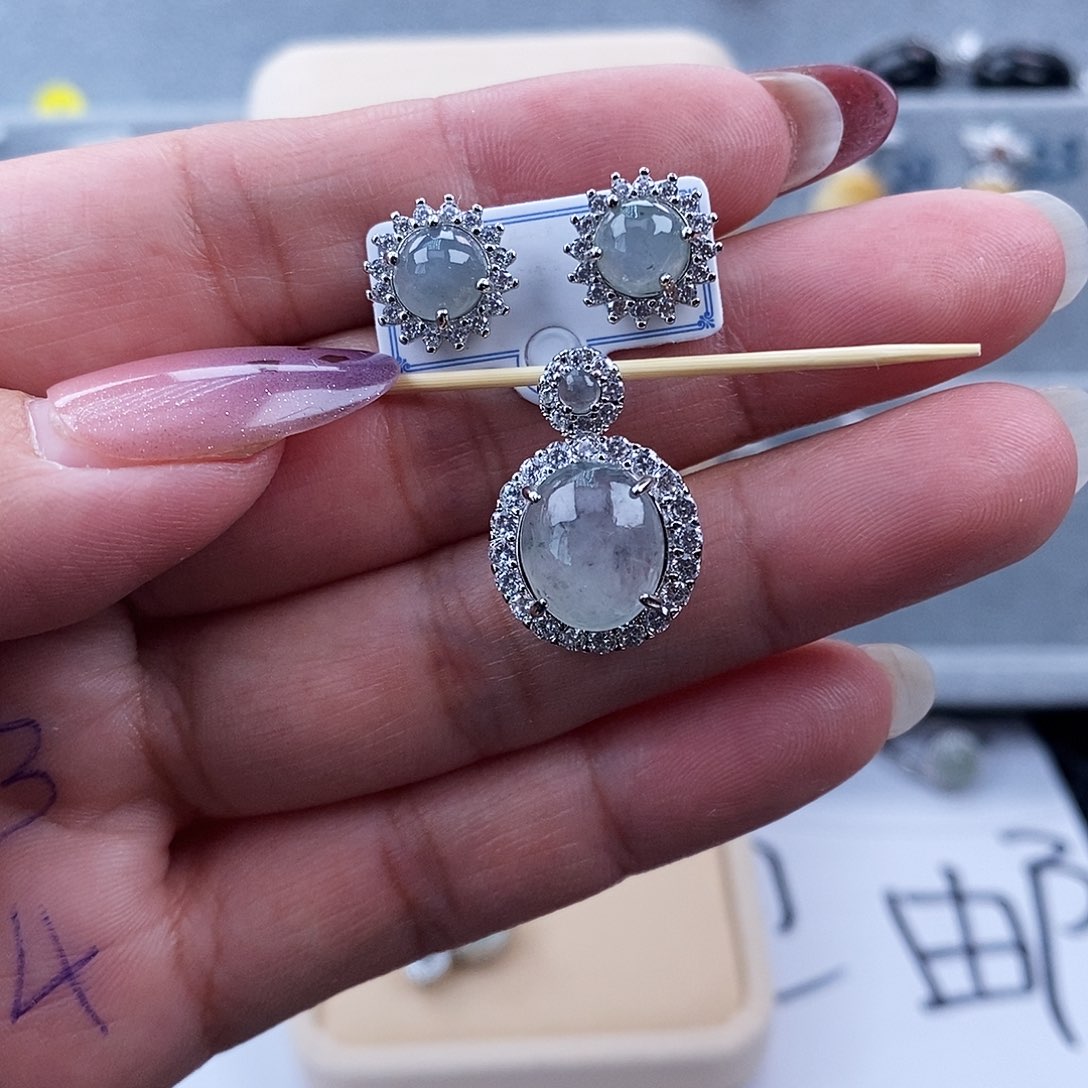 章***子翡翠未镶嵌戒指缅甸