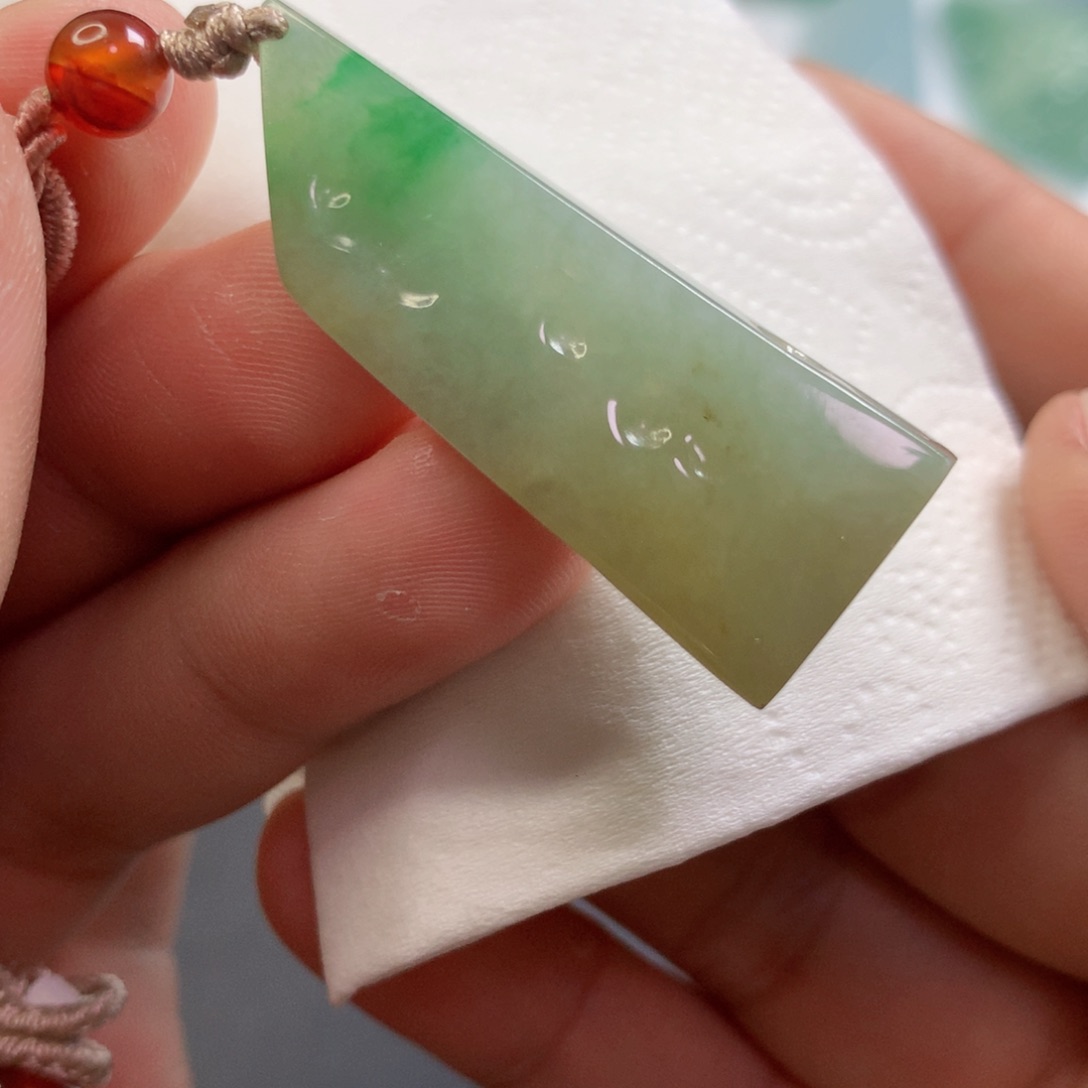 【闪购商品】翡翠吊坠(不含链)未镶嵌