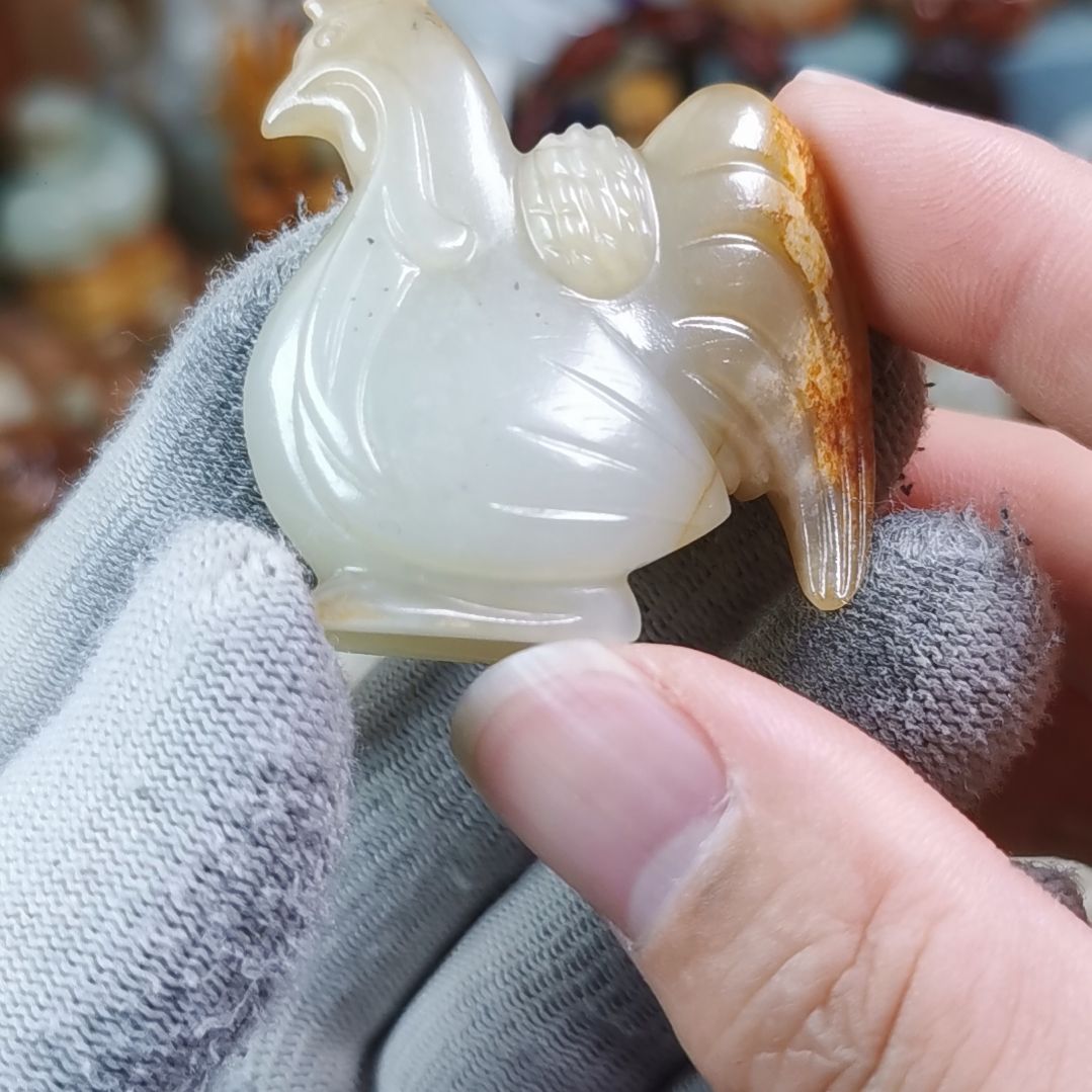 和田玉（糖玉）车挂未镶嵌龙*