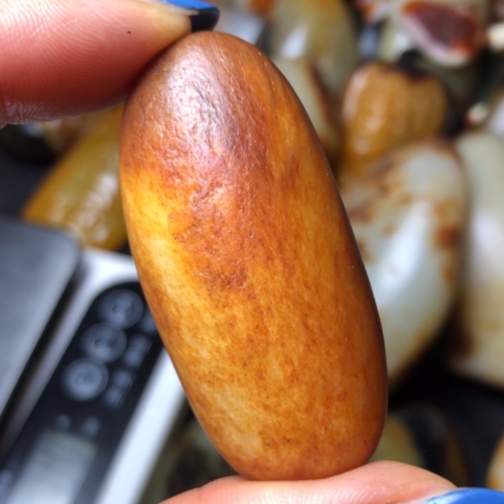 和田玉未镶嵌珠宝奇石