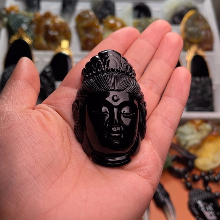 用***8蛇纹石玉未镶嵌颈饰