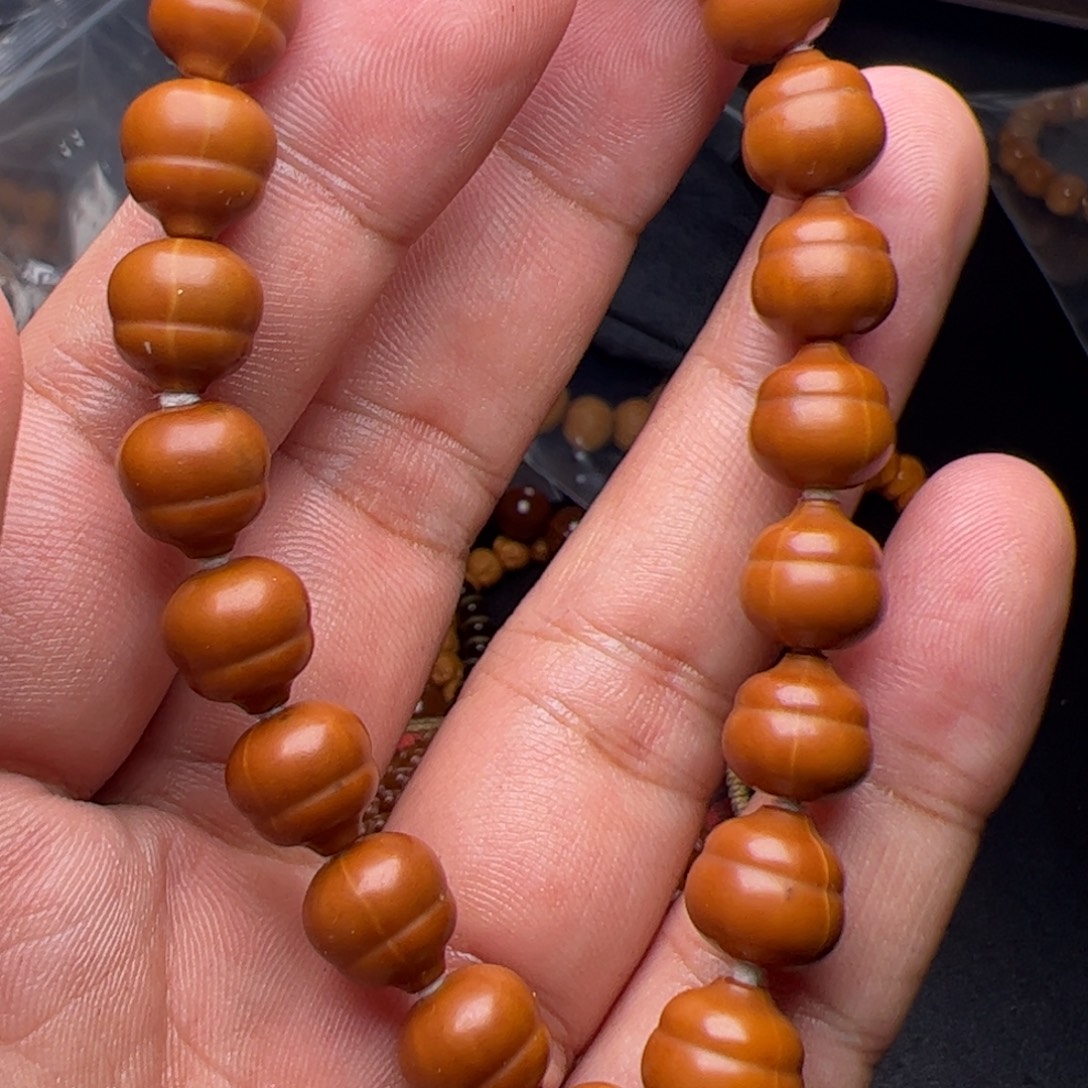 猴头核桃吊坠痛苦