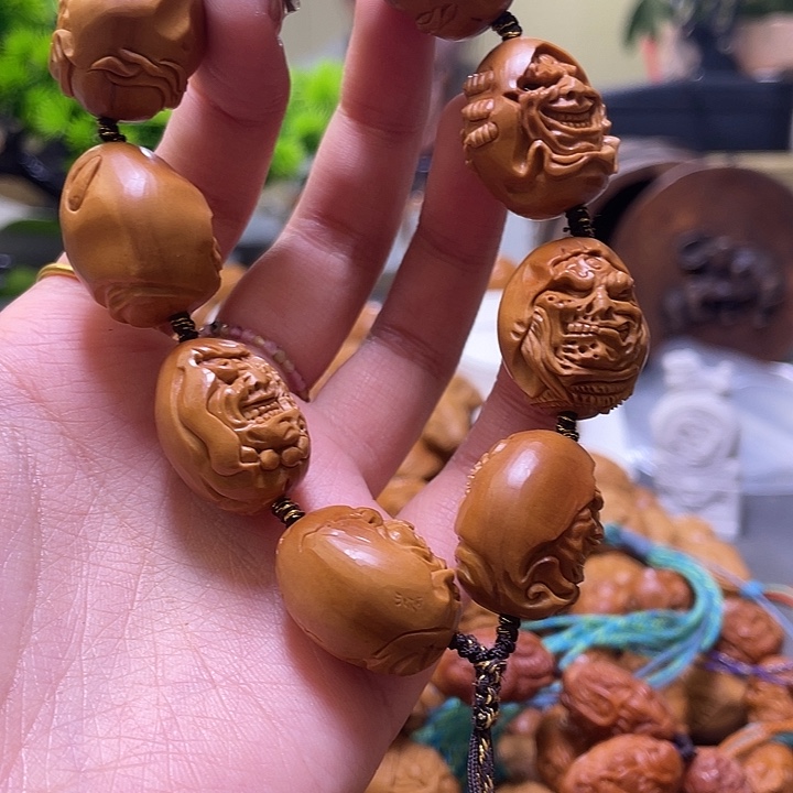 大***力橄榄核吊坠橄榄核雕