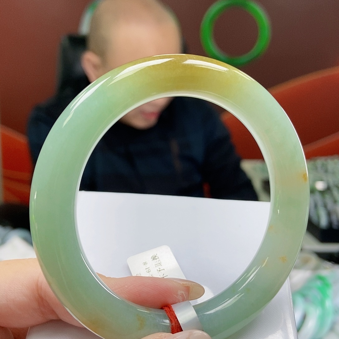 翡翠手镯未镶嵌58圆