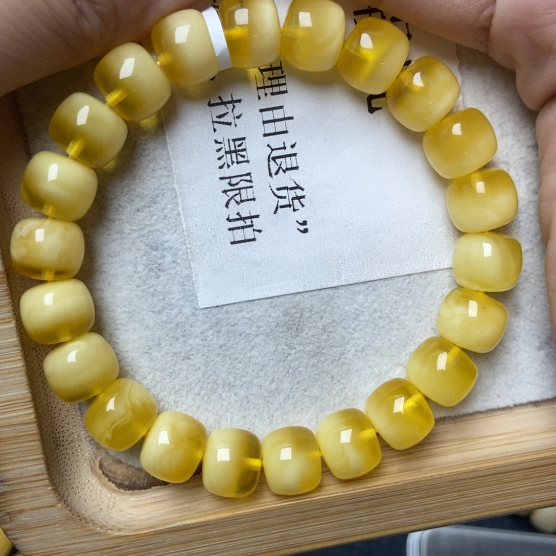 琥珀未镶嵌珠宝奇石30