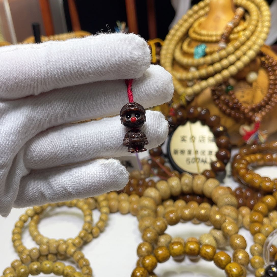 手串星月菩提雕刻马里奥