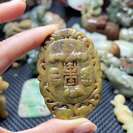 白玉菩提吊坠摆件