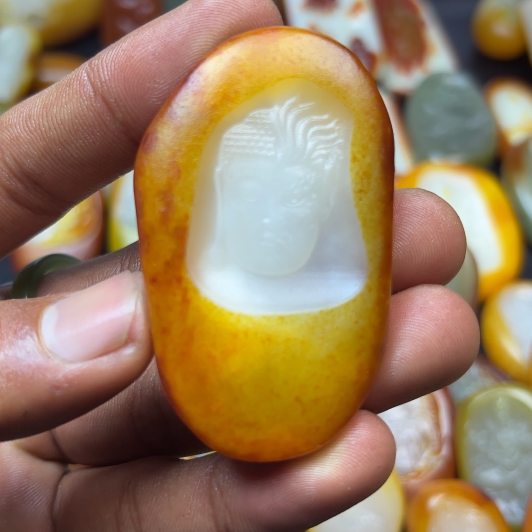 和田玉颈饰未镶嵌