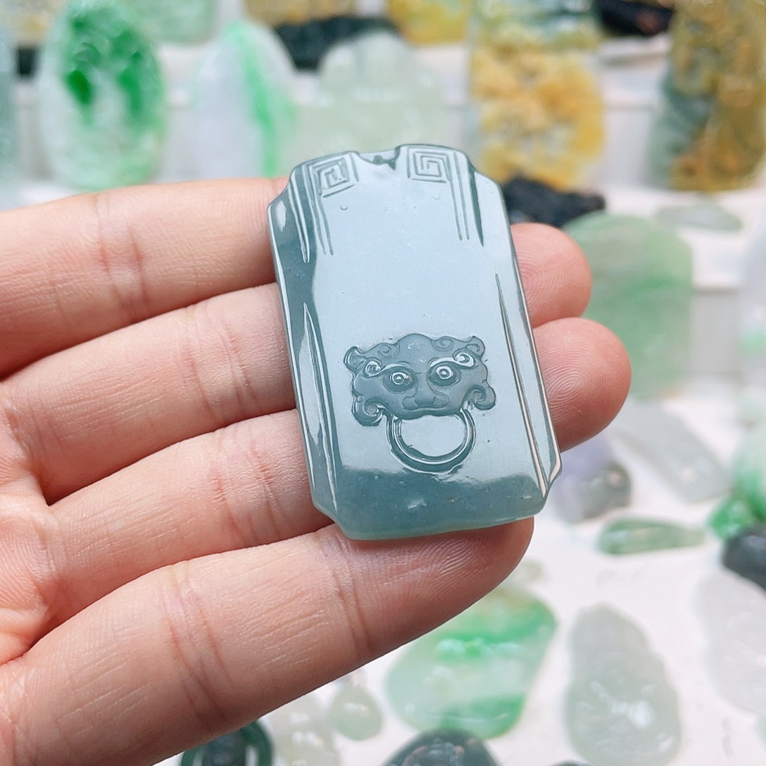 翡翠颈饰未镶嵌复古牌