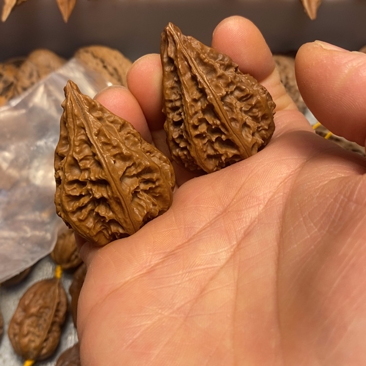 文玩核桃吊坠不错
