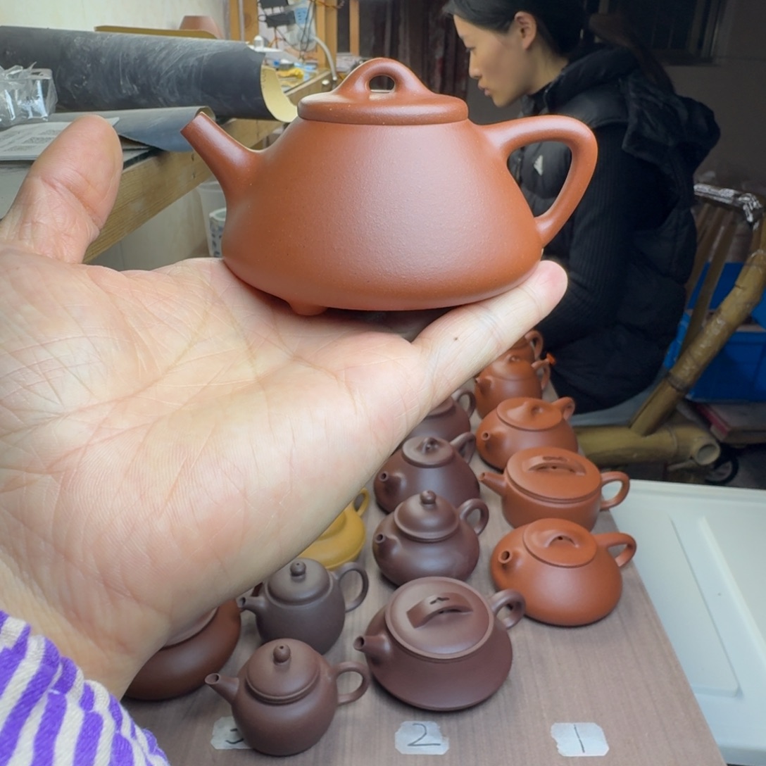 氿***氿紫砂茶壶容量140cc