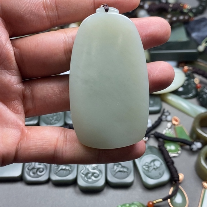 和田玉未镶嵌挂件