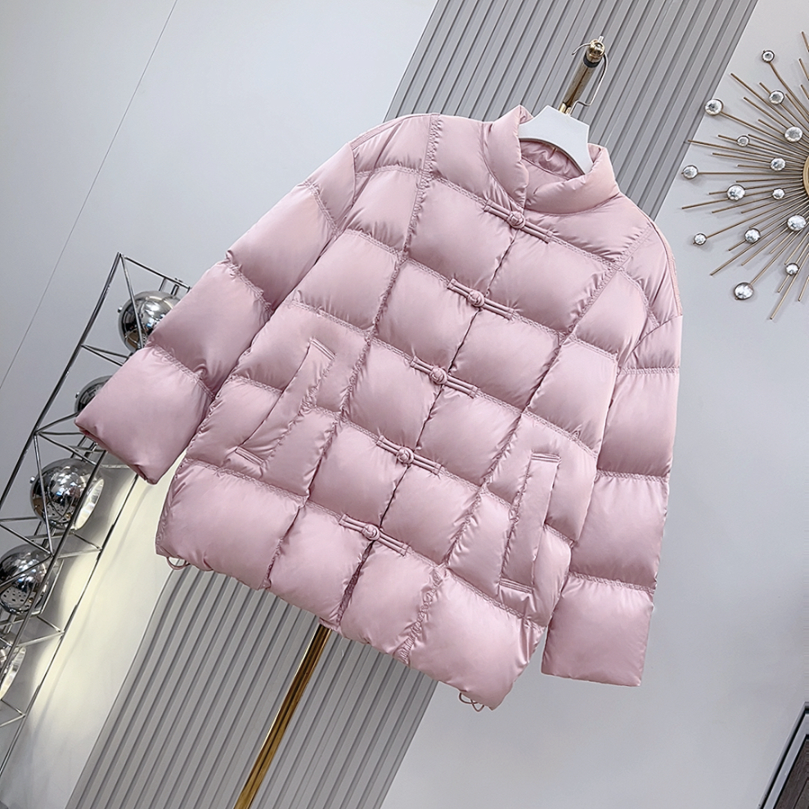“粉玉华服”羽绒服 2025新款秋款活力常青藤外套