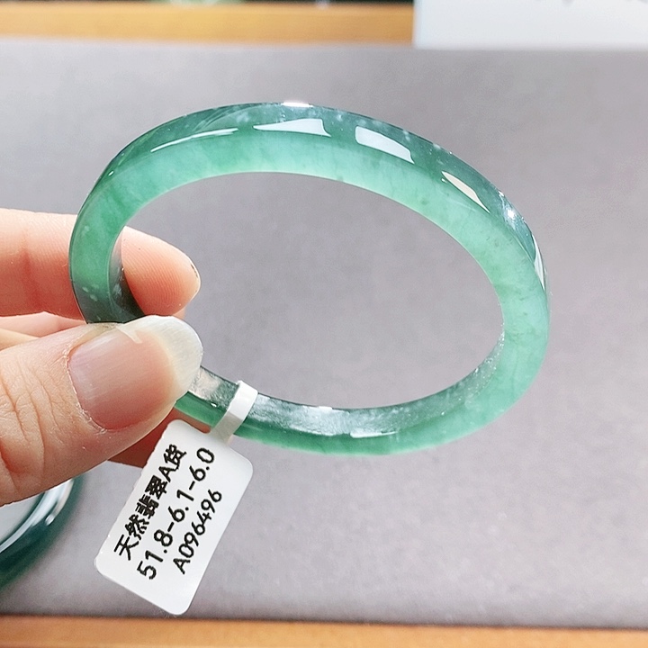 【闪购商品】翡翠手镯（圆镯）未镶嵌
