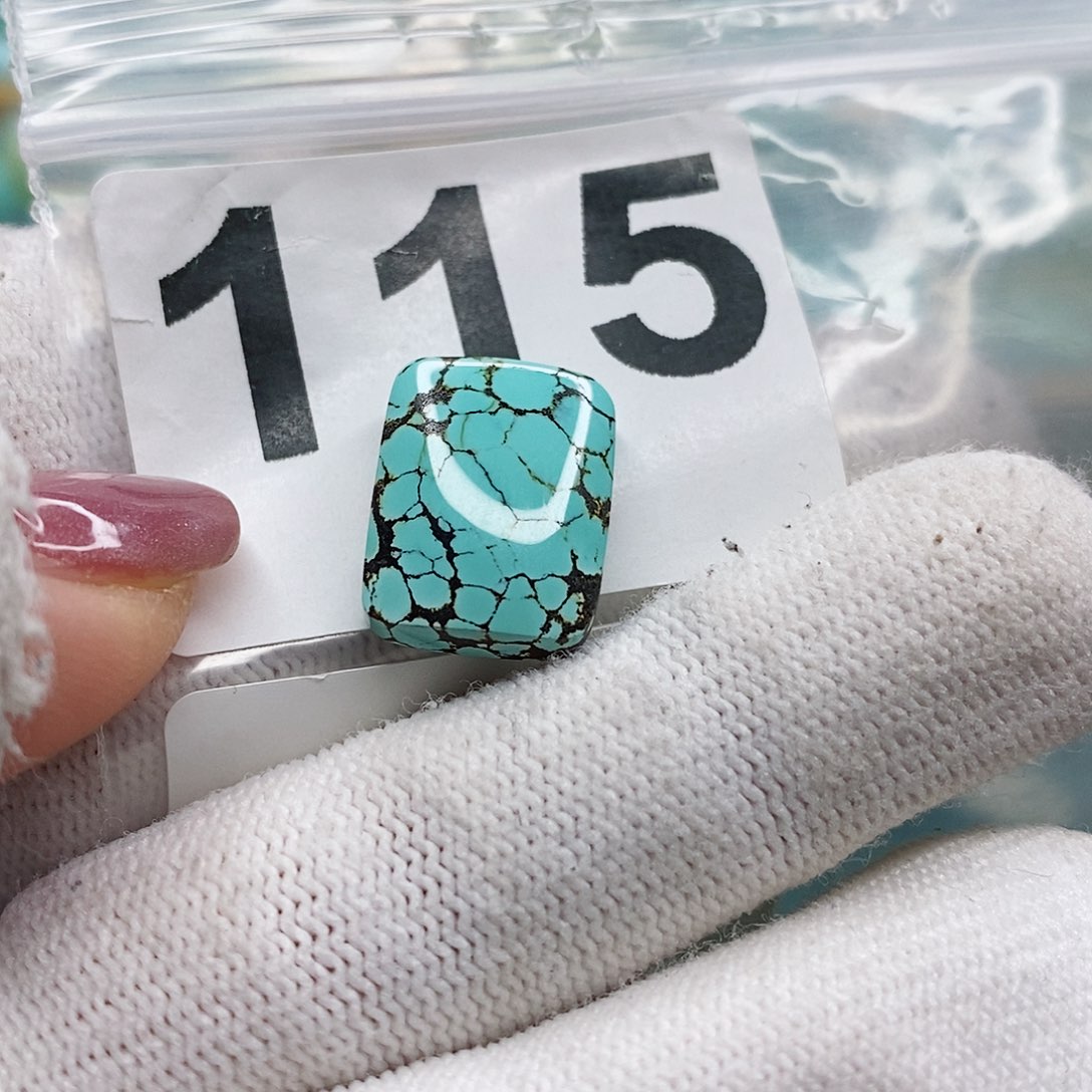 绿松石颈饰未镶嵌