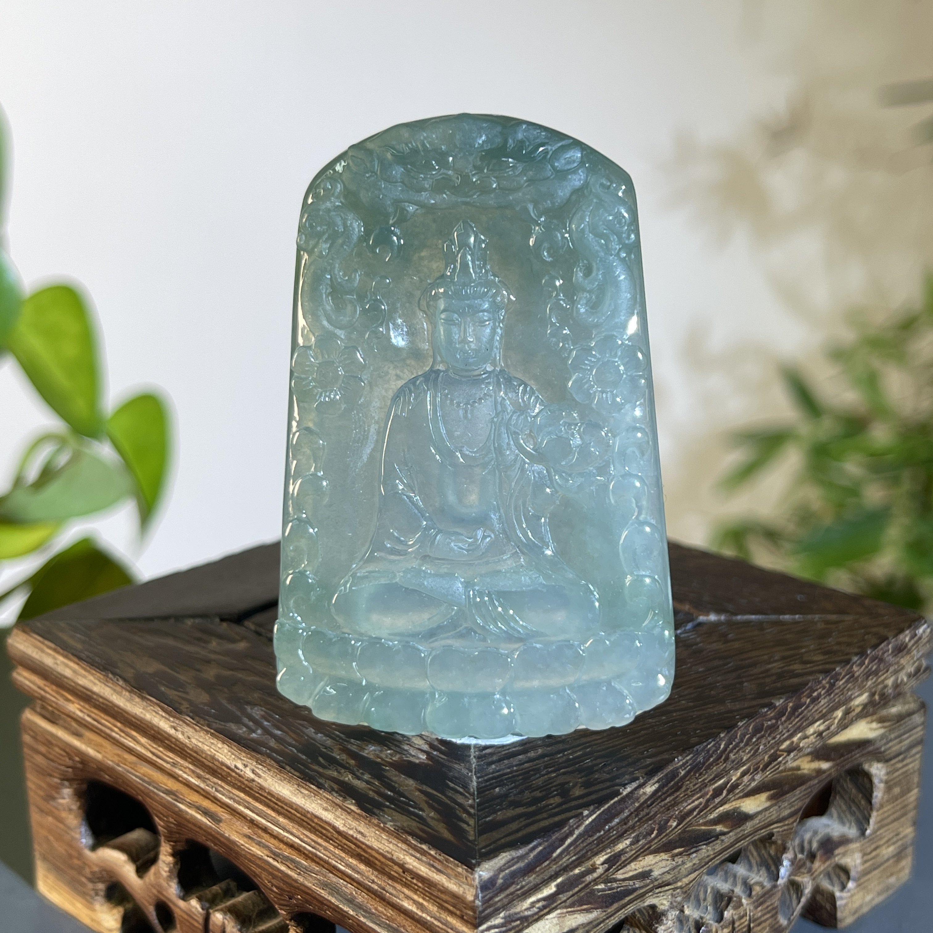 JXA10-139 天然缅甸A货翡翠 持莲观音