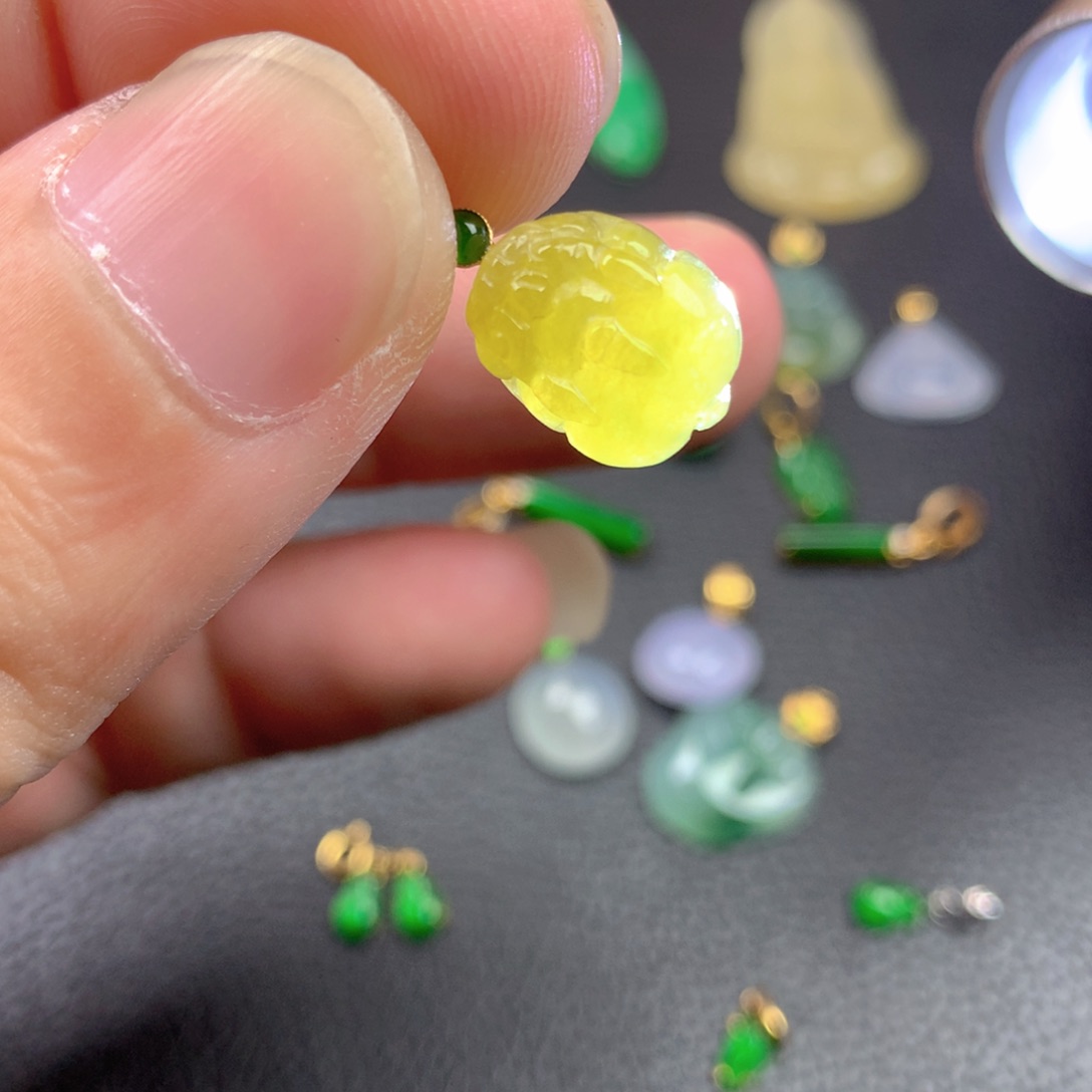 【闪购商品】翡翠18K金镶嵌颈饰翡翠
