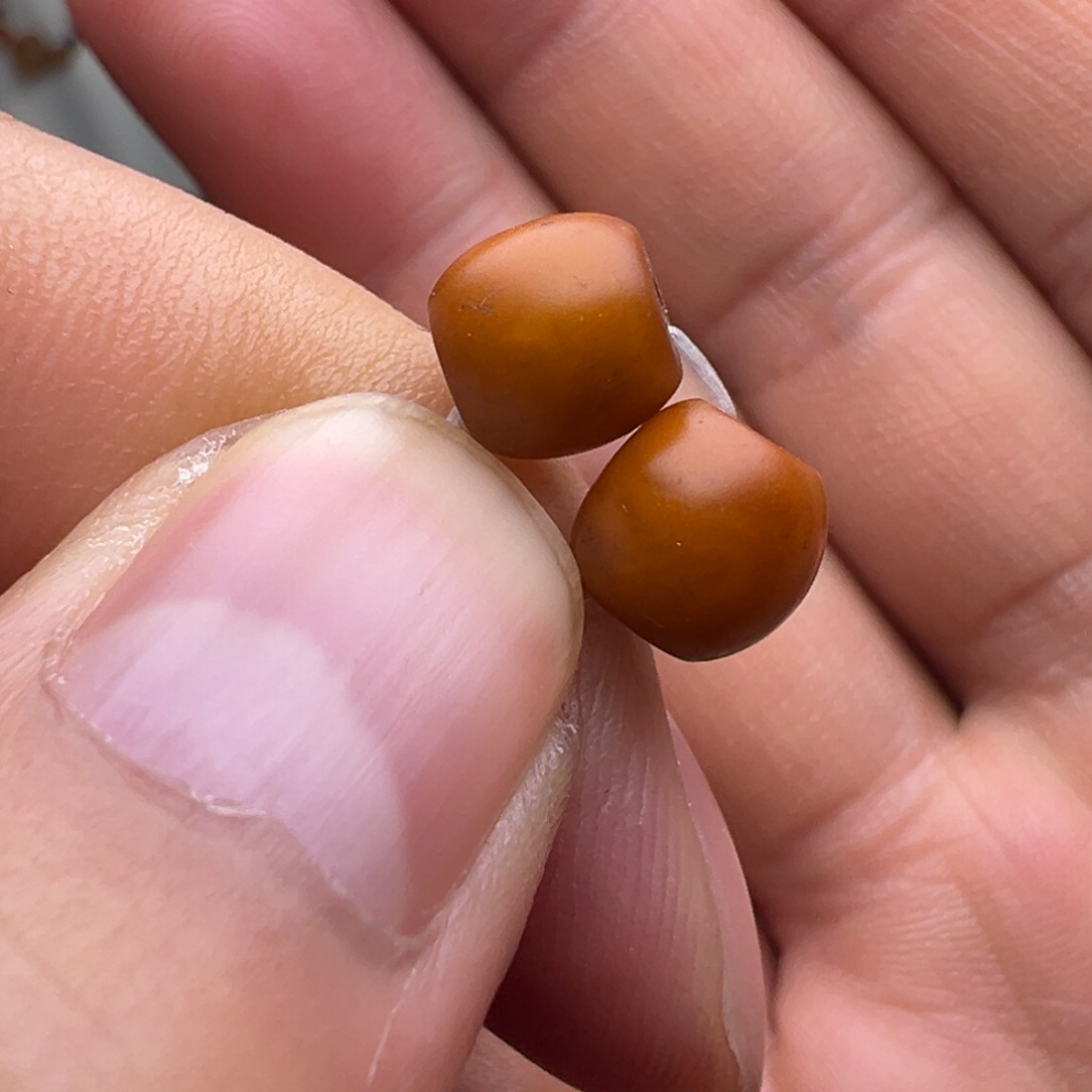 琥珀裸石未镶嵌蜜蜡吊坠