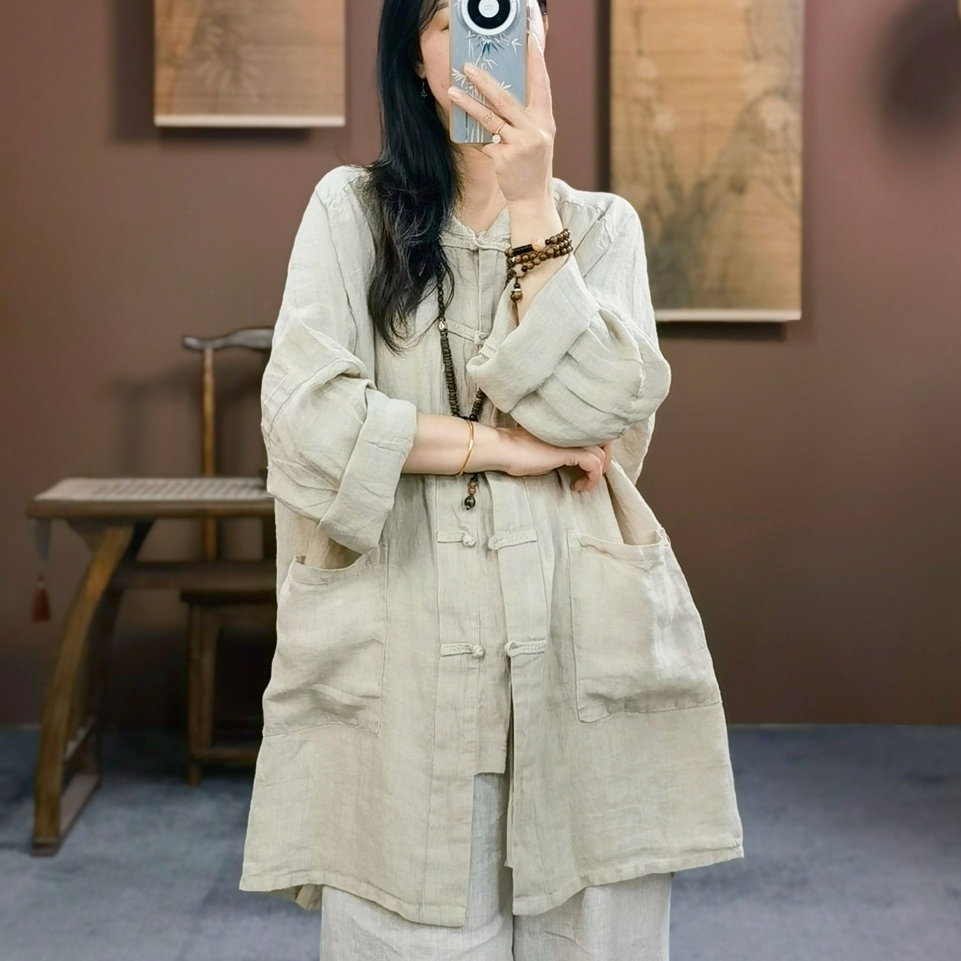 束心新中式秋装新款汉麻复古立领盘扣落肩长袖衬衫女大码休闲开衫