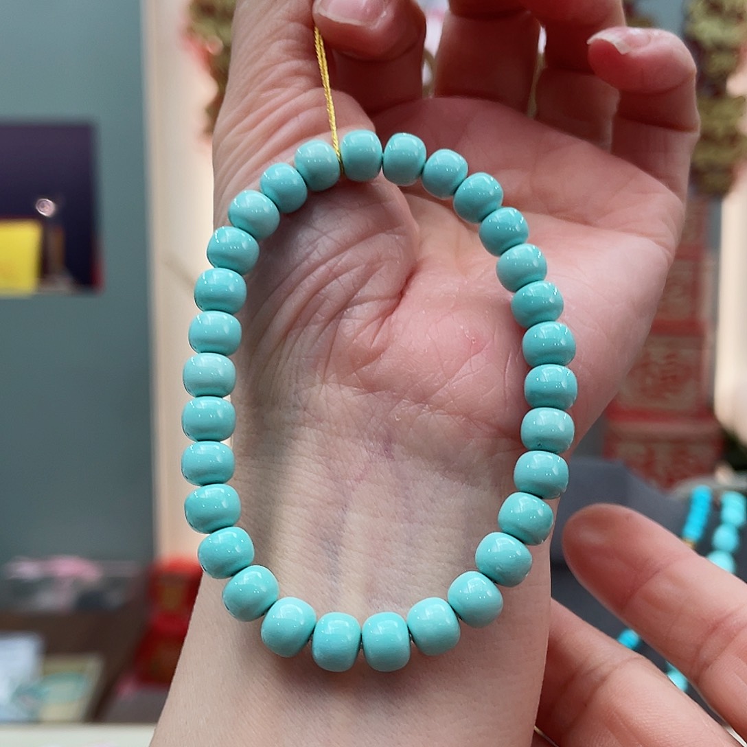 绿松石颈饰未镶嵌