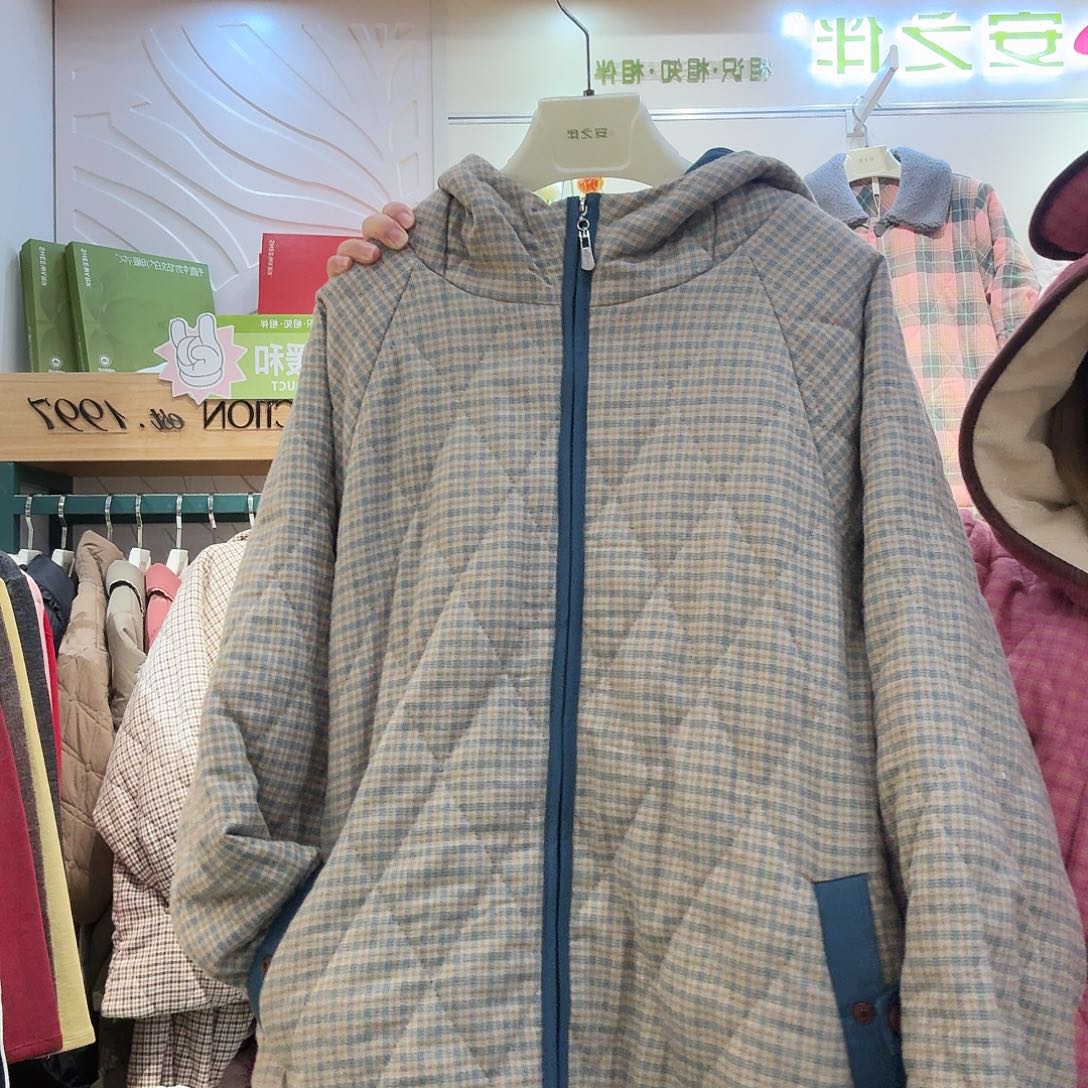 蓝色戴帽款L码家居服