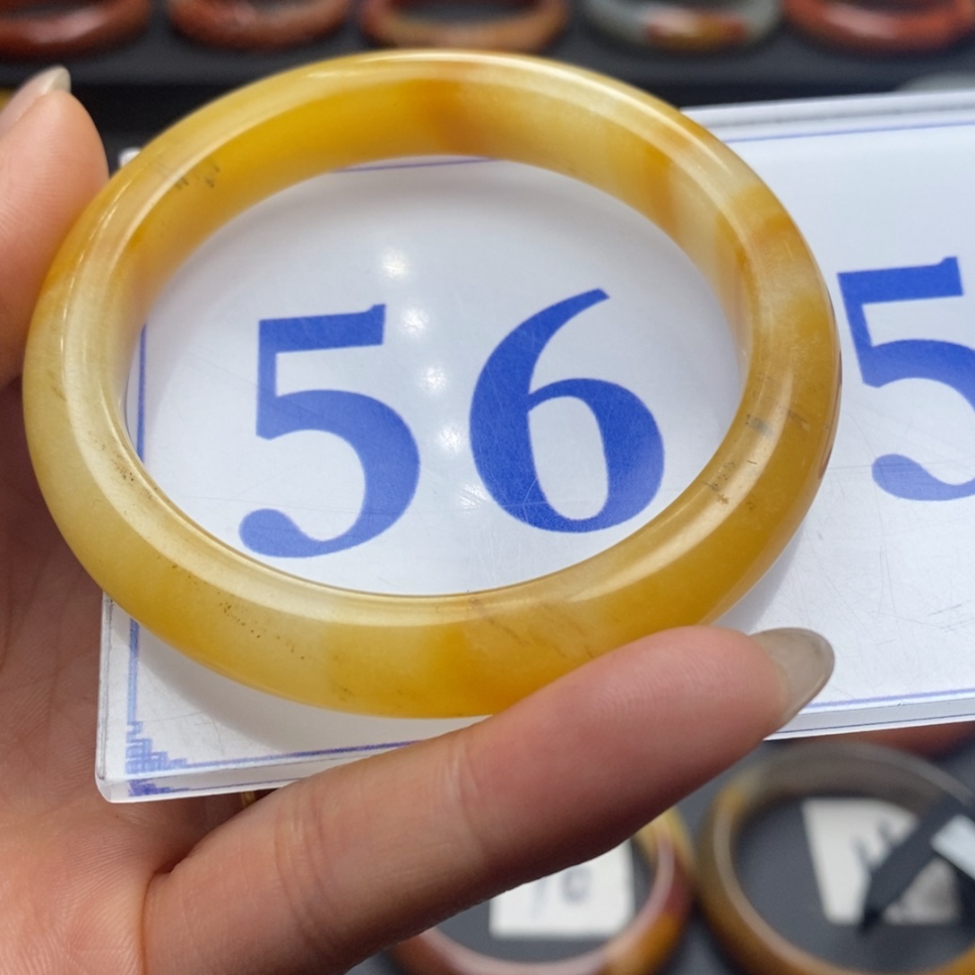 石英质玉（黄龙玉）手镯未镶嵌