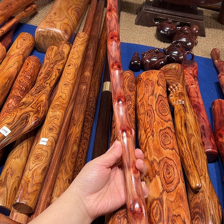 木老挝花梨健身棍拍背棍长68x2.6厘米