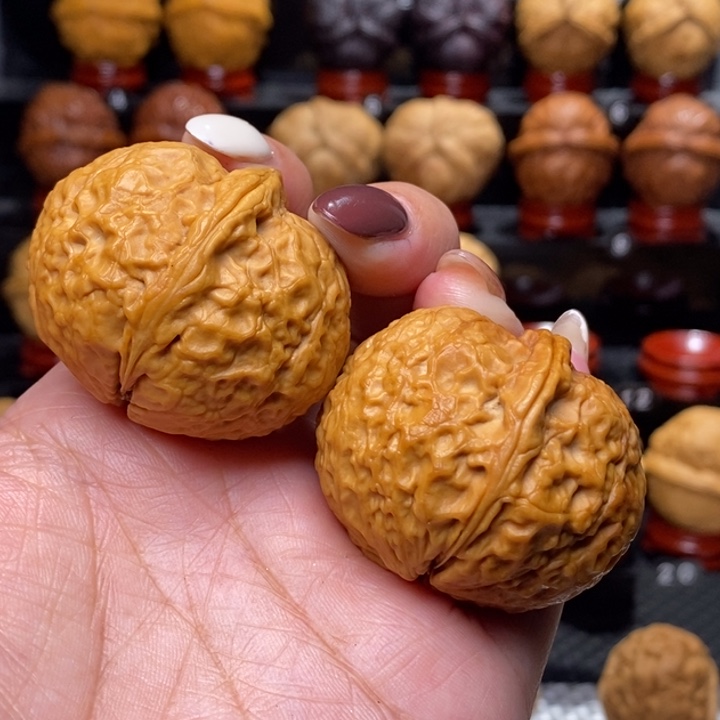 文玩核桃把件至尊元宝41尺…………09