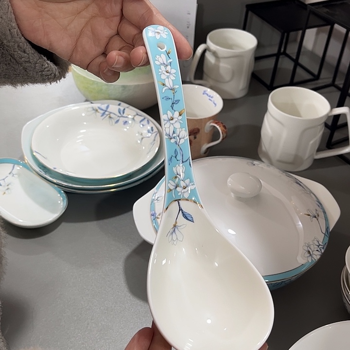 瓷片瑕疵骨瓷水云间大汤勺一个瑕疵