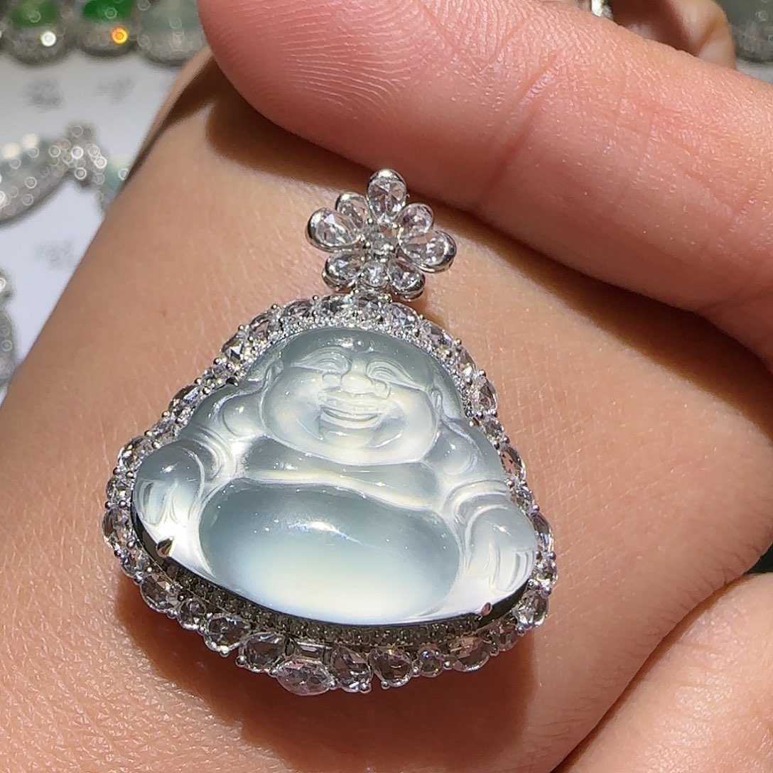 【闪购商品】颈饰18K金镶嵌翡翠瑶**妈天然