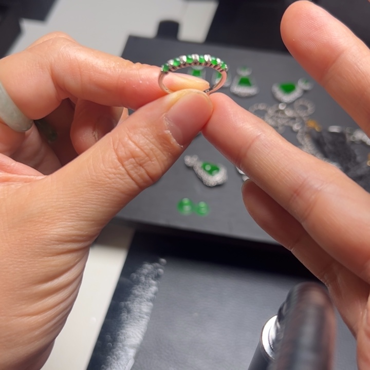 翡翠戒指未镶嵌天然缅甸翡翠戒指