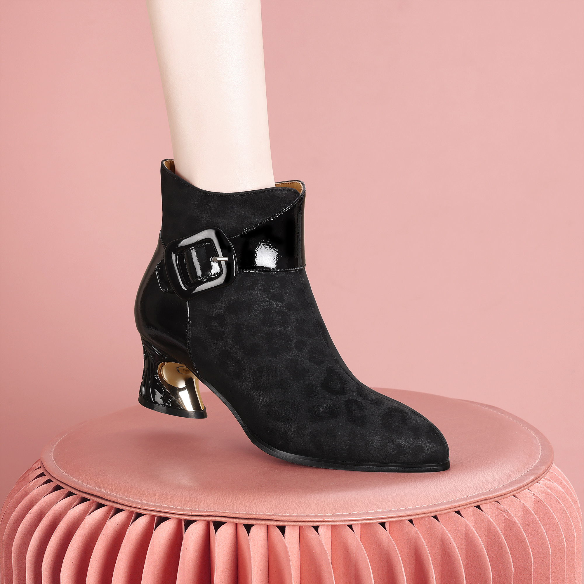 梵芮诗尖头保暖2025新款冬季女士潮流经典时尚短靴-1593