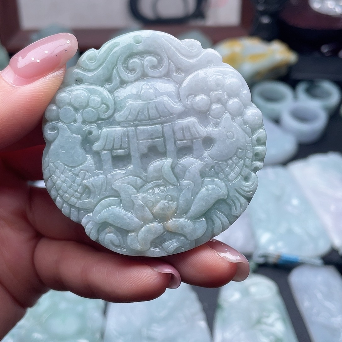 翡翠未镶嵌颈饰翡翠