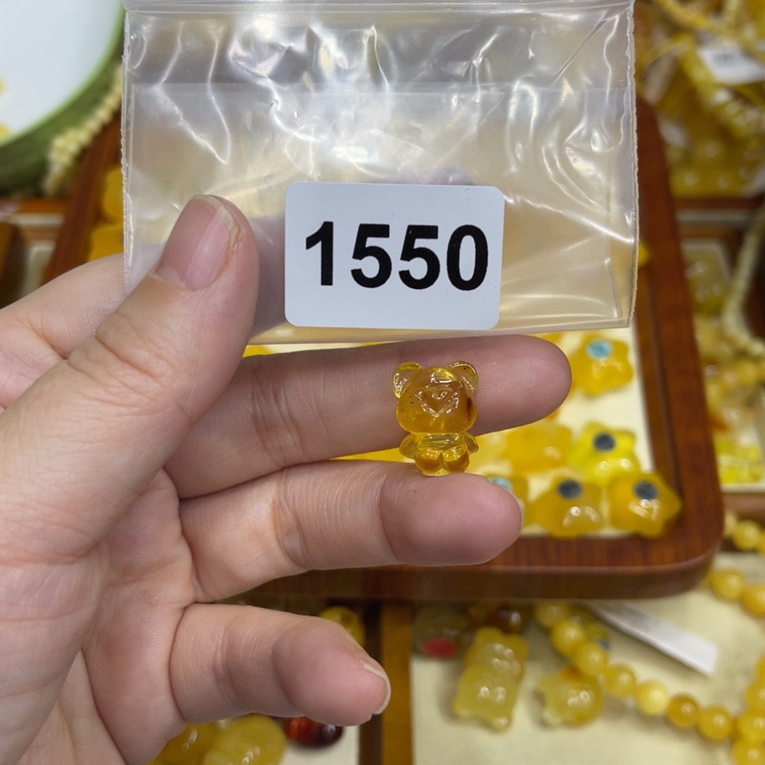 琥珀珠宝奇石未镶嵌