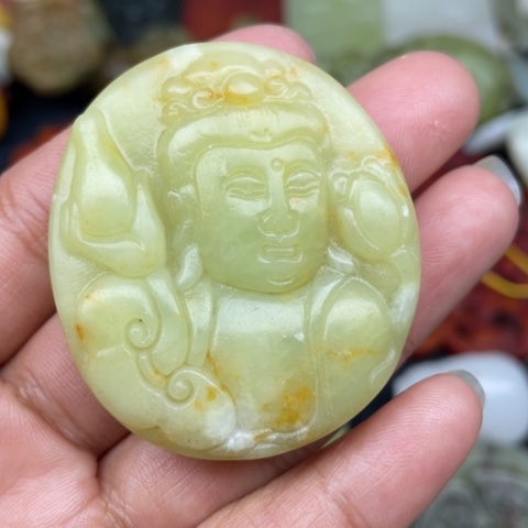 蛇纹石玉未镶嵌颈饰4