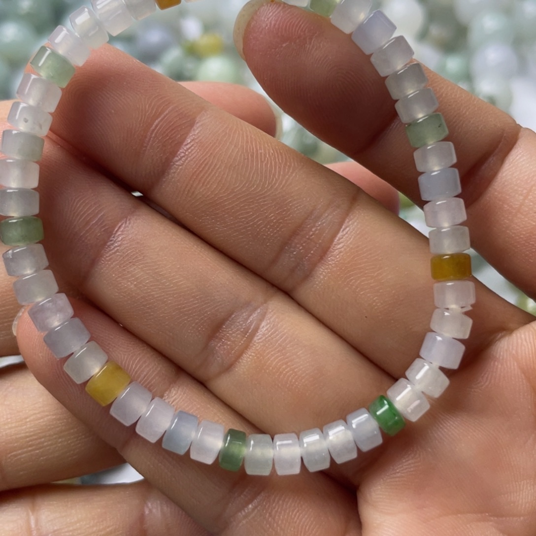 翡翠未镶嵌颈饰111