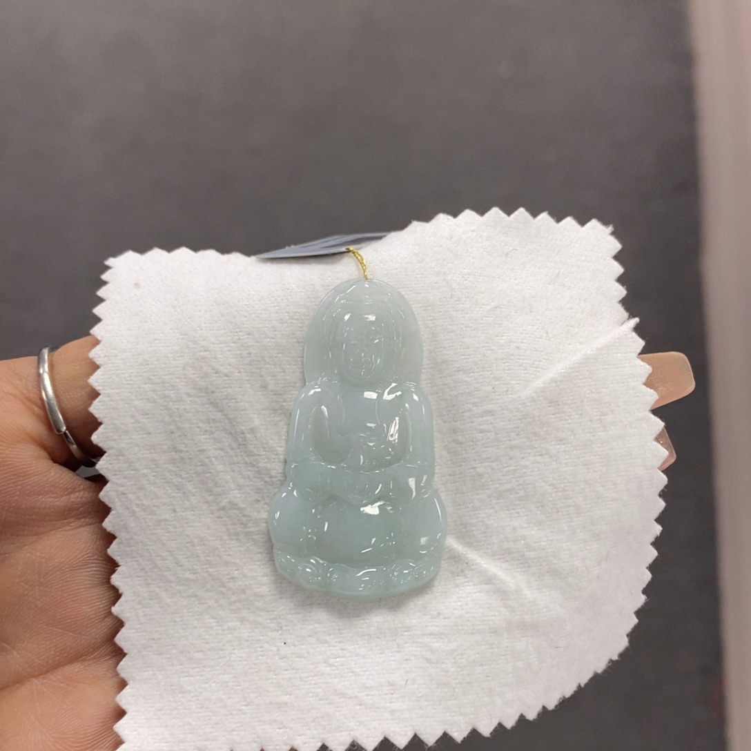 翡翠颈饰未镶嵌观音