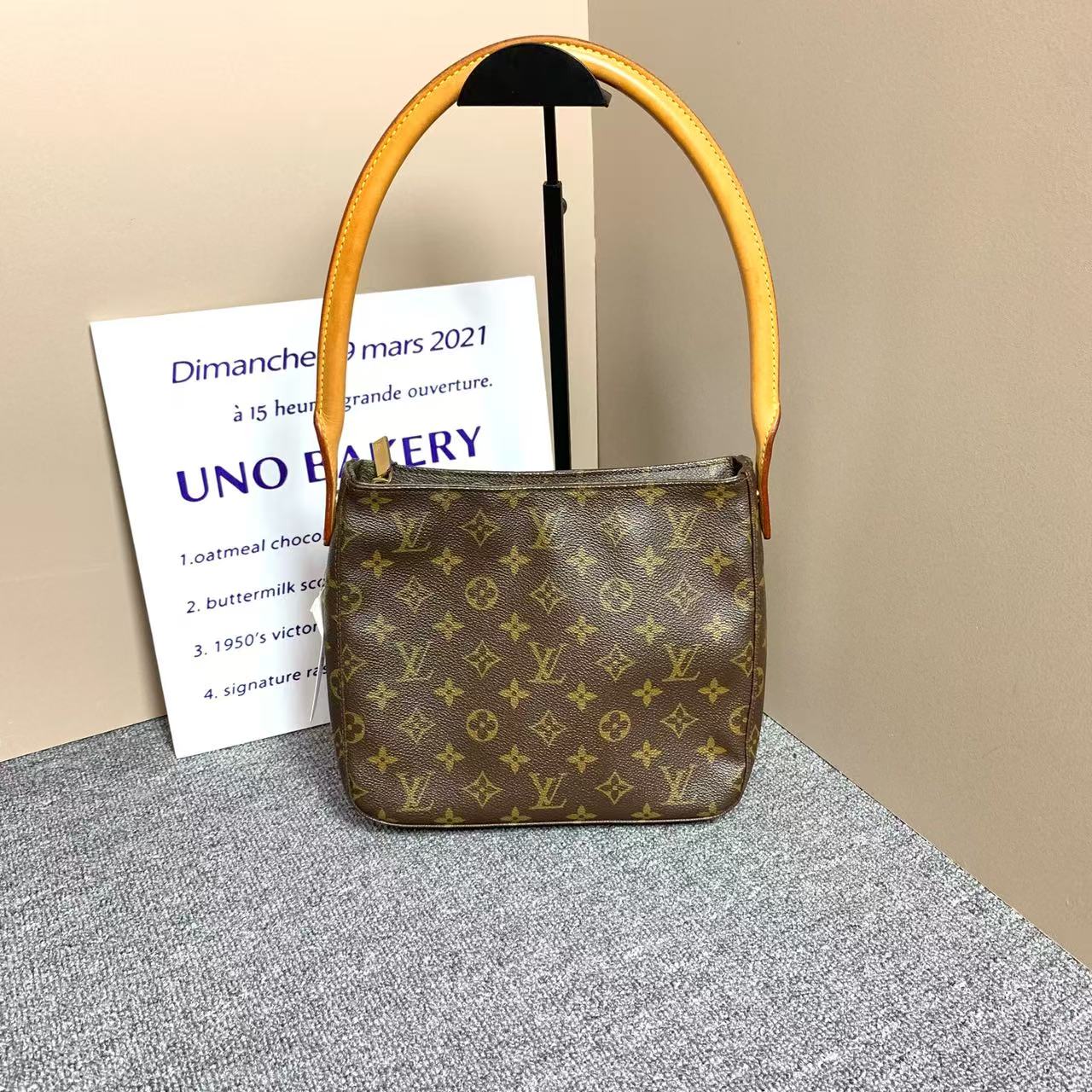 95新 LouisVuitton/路易威登 小怡中古/LV腋下包/路易威登looping